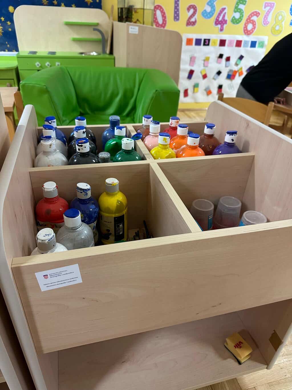 b37293f5-88c1-4ece-87be-73610ffacc74