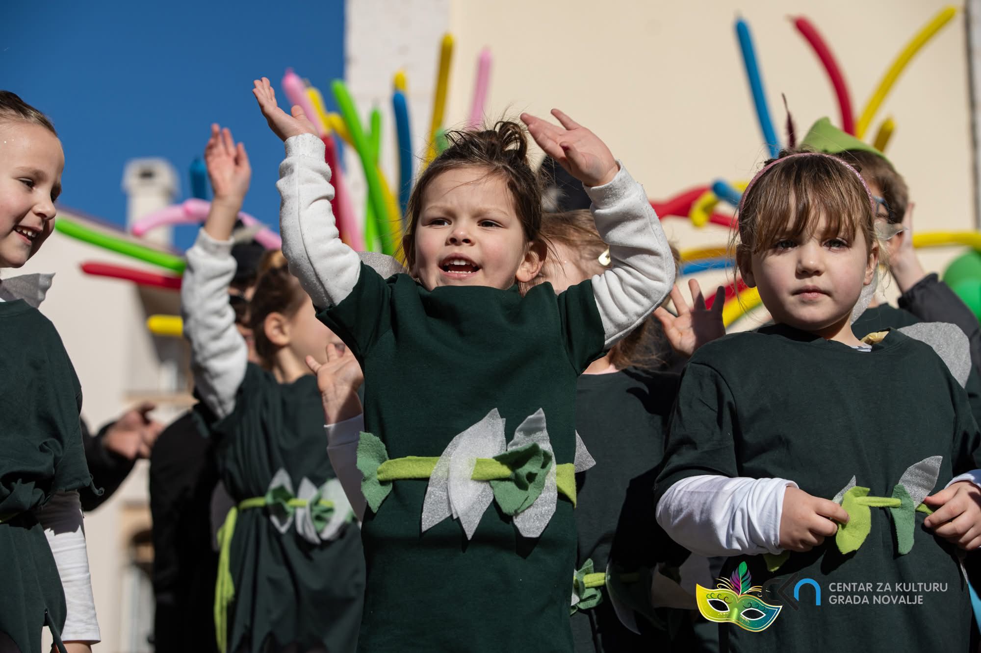 9fd7575b-5a00-4781-b300-75dbe215daab